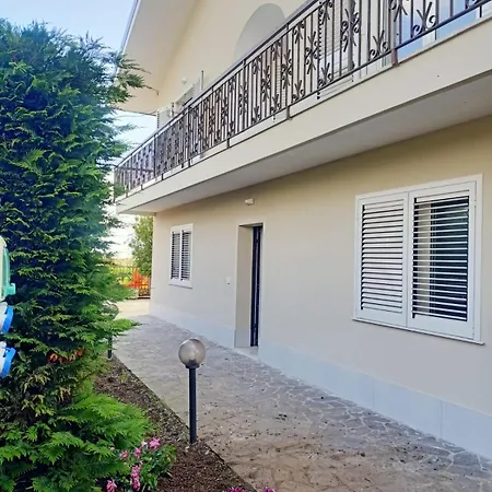 Antonina Дом отдыха Crecchio